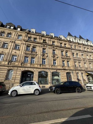 Vermietete Dachgeschoss-Maisonette in saniertem Jugendstilgebäude; Provisionsfrei!