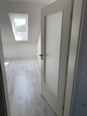 Schöne 2-Zimmer-Dachgeschosswohnung mit gehobener Innenausstattung in Schwebheim