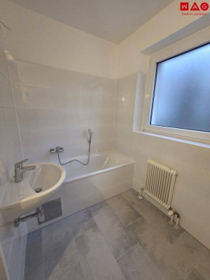 Sofort bezugsfertige - sanierte 3-Raum-Wohnung mit Loggia in Oed/Bindermichl!