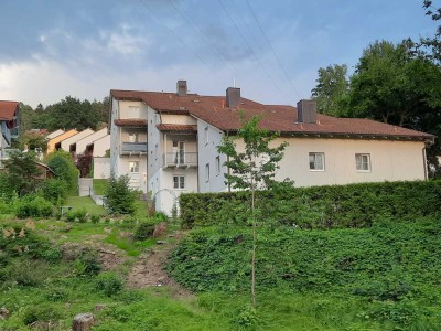 Stilvolle, modernisierte 4-Zimmer-Wohnung mit Balkon und EBK in Deggendorf