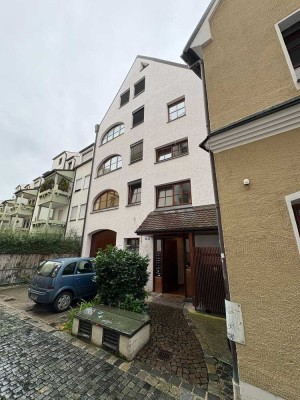 RARITÄT in der Stadtmitte, - 2-ZKB mit Garage und Stellplatz zur Vermietung