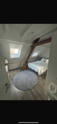 Voll möbilierte 2,5 ZKBB