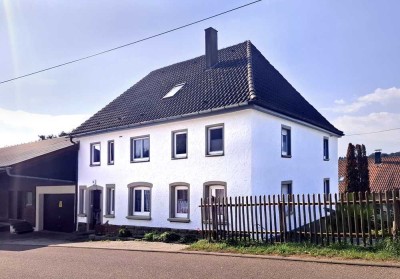 Großzügige 4 Zimmer Wohnung in ländlicher Umgebung