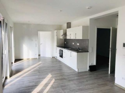 Neuwertige 2-Raum-EG-Wohnung mit Abstellraum, Terrasse und Einbauküche in Bad Sobernheim
