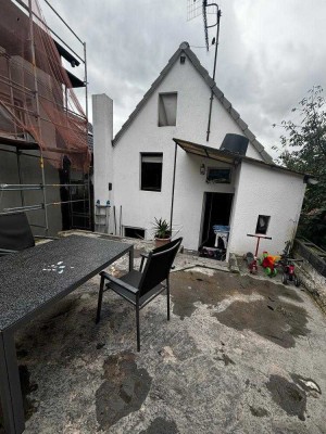 +++Modernisiertes, gemütliches Einfamilienhaus mit Terrassen im Ortszentrum+++