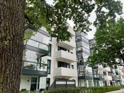 Helle Neubauwohnung mit Terrasse