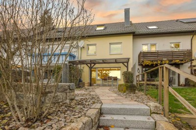 Reihenmittelhaus inkl. Gartengrundstück in idyllischer Lage