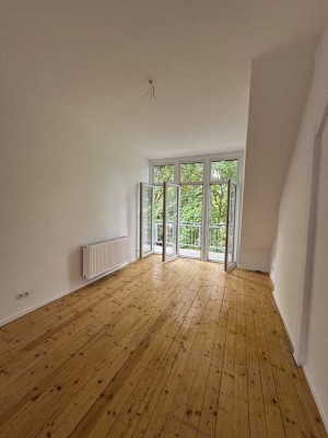 Exklusive helle Altbau-Maisonette – Erstbezug nach Sanierung