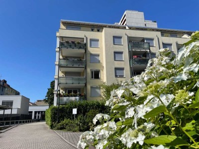 Karlsruhe Sophienstraße, lichtdurchflutete 3 Zimmer Eigentumswohnung mit  großem Balkon