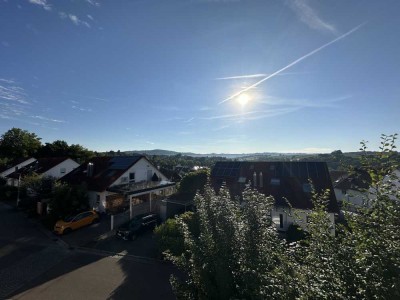 Traumhafte Aussicht! 2-Zimmer-Wohnung mit Balkon und Einzelgarage in Backnang!