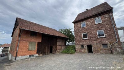 Entkerntes Wohnhaus mit Gerätehalle 18m x 18m  in guter Lage von  Burghaun zu verkaufen