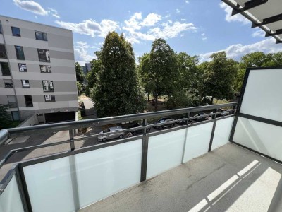 Sofort bezugsfrei! 2 Zimmer-Wohnung mit Balkon in Köln-Mülheim