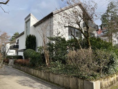 Sillenbuch Großzügige, helle 2,5 Zimmer-Wohnung mit Einbauküche, Balkon in kleiner Wohneinheit