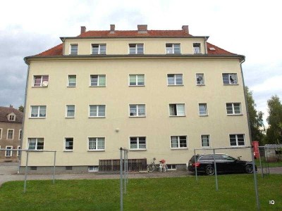 Ab Nov./Dez.: Gemütliche, kleine 2-Zimmer-Wohnung mit separater Küche und Badewanne im 1.OG