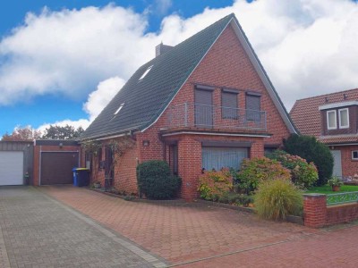 Gepflegtes Einfamilienhaus mit großer Garage in guter Wohnlage in Marne