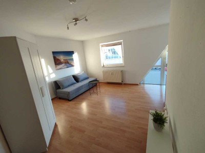 Sonniges App. mit TG- Platz in ruhiger Lage mit Bahnanschluss