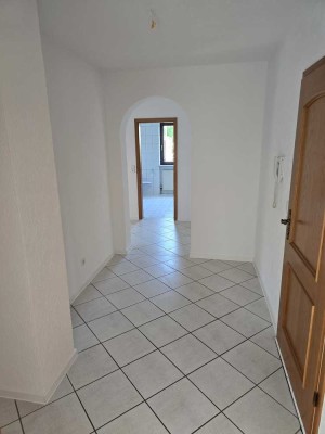 Wunderschöne 3 Zimmer Wohnung mit Terrasse & Garten