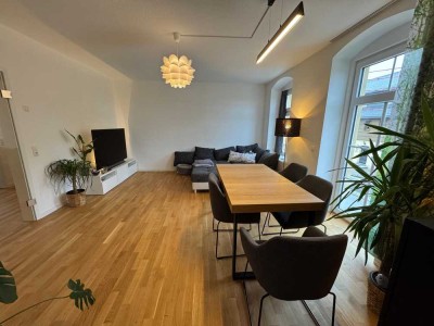 Schöne und sanierte 4-Raum-Wohnung mit gehobener Innenausstattung in Hilmersdorf