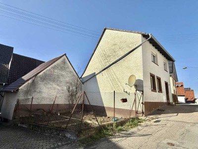 Handwerker aufgepasst! Sanierungsbedürftiges Einfamilienhaus mit Scheune in Bretten / Diedelsheim