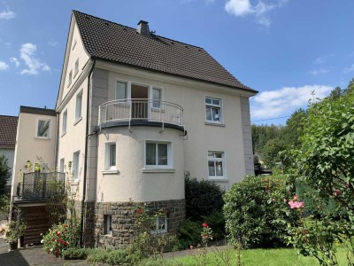 Helle, großzügig geschnittene 2-Zimmer-Wohnung mit Garten und Keller in ruhiger Lage