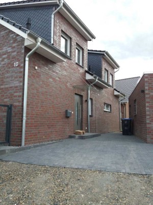 Doppelhaushälfte mit 4 Zimmern und Garage in Vechelde zu vermieten