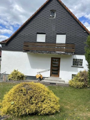 Sehr schönes 1-2 Familienhaus freistehend mit Garage