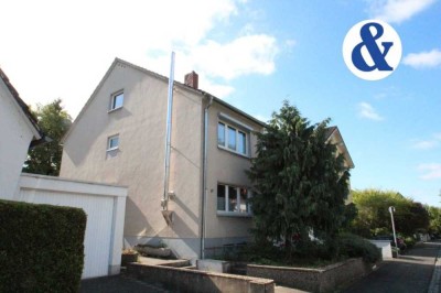 Wohlfühloase in unmittelbarer Nähe vom Rhein: Einfamilienhaus in Bonn-Oberkassel