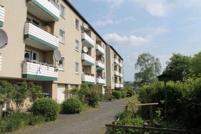 3-Zimmer-Wohnung mit Balkon, Bad im französischen Stil & praktischer Raumaufteilung