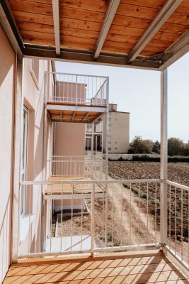 Wohnung mit Wohlfühlfaktor in Feldrandlage mit Stellplatz