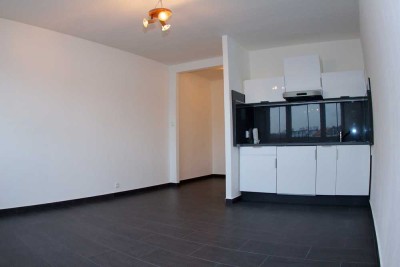 +++RESERVIERT+++ Ansprechende, gepflegte 1-Zimmer-Whg. mit großartiger Aussicht, Küche, Balkon
