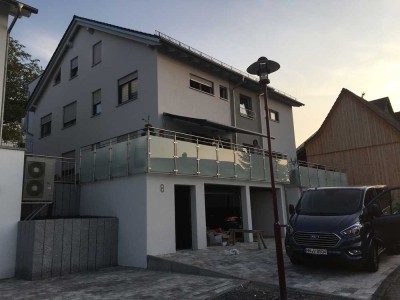 Stilvolle, neuwertige 2-Raum-Terrassenwohnung mit gehobener Innenausstattung mit EBK in Neckarsulm