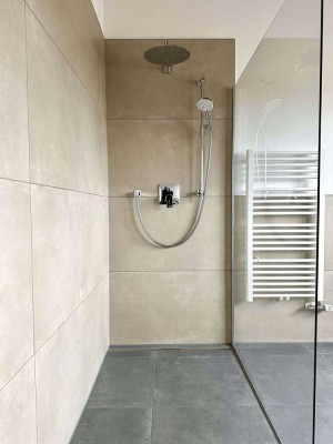 Penthouse mit beeindruckender Dachterrasse – Moderner Neubau in ruhiger Lage nahe Straubing