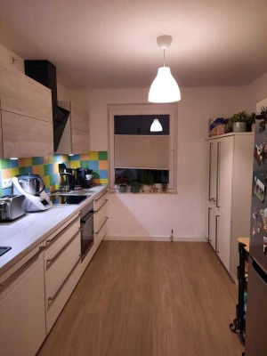 moderne und helle Wohnung mit Balkon und Einbauküche in Kamen
