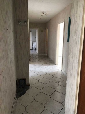 3 Zimmer-Dachgeschoss-Wohnung mit Küche/Diele/Bad/Gäste-WC