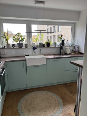 Helle 3-Zimmer Wohnung mit Südbalkon in zentraler Lage