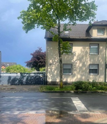 Solides 2-Fam.-Haus mit sep. Eingängen... ideal für Alt u. Jung - sofort zu beziehen!