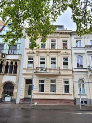 Frisch Renovierte 2 Zimmer Wohnung in ruhiger lage