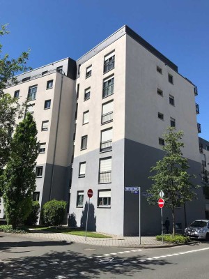 Exklusive, neuwertige 2-Zimmer-Terrassenwohnung mit Einbauküche in Rebstock/ Bockenheim