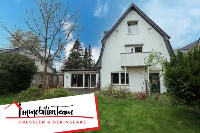 RESERVIERT | Vielseitiges 4-Parteienhaus auf großem Grundstück in Halstenbek-Krupunder