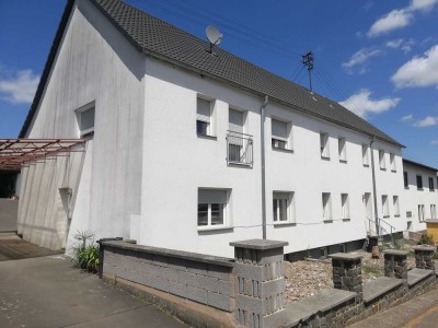4 Parteien-Mehrfamilienhaus