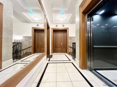 Exklusive vollmöblierte Wohnung am Hoher Markt: Luxus und Komfort vereint