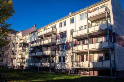 Wunderschöne 2-Raum-Wohnung mit Einbauküche