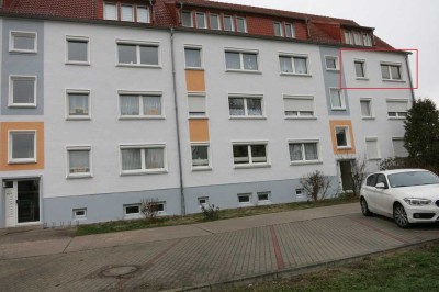 Schöne Wohnung im Erdgeschoss mit Tageslichtbad, Außenjalousien auf Sonnenseite