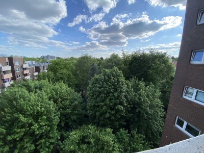 Sanierte schöne 3-Zimmerwohnung mit Loggia/Fahrstuhl