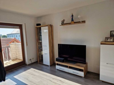 3-Zimmer-DG-Wohnung mit Balkon und Einbauküche in Benningen