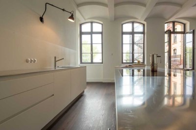 Fully furnished stylish, quietly located loft in a listed factory building (Mitte)