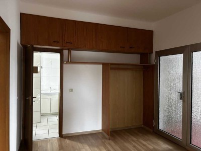 Vollständig renovierte 3,5-Zimmer-Wohnung mit Balkon in Essen