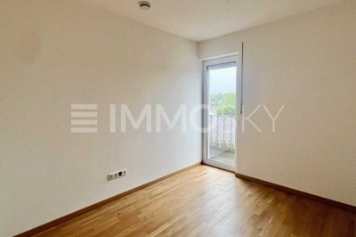 2-Zimmer-Wohnung mit offener Küche, Balkon und Aufzug!