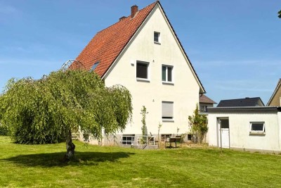 Umfassend modernisiertes  Zweifamilienhaus! In wenigen  Schritten zum Effizienzhaus 70 EE!