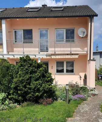 Wunderschöne Doppelhaushälfte sucht neue Bewohner